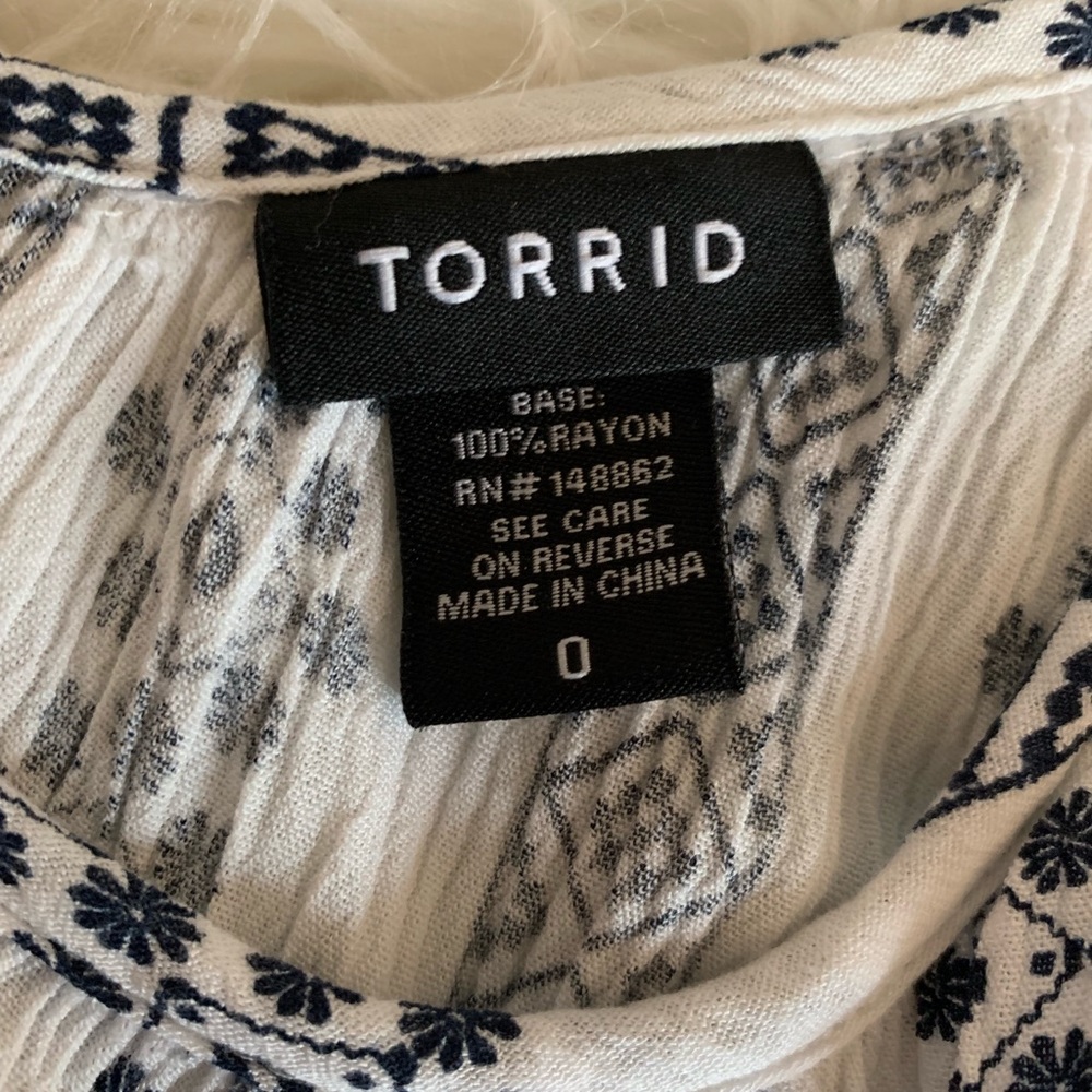 Torrid top - Picture 4 of 4